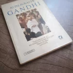 As palavras de Gandhi - Richard Attenborough (2)