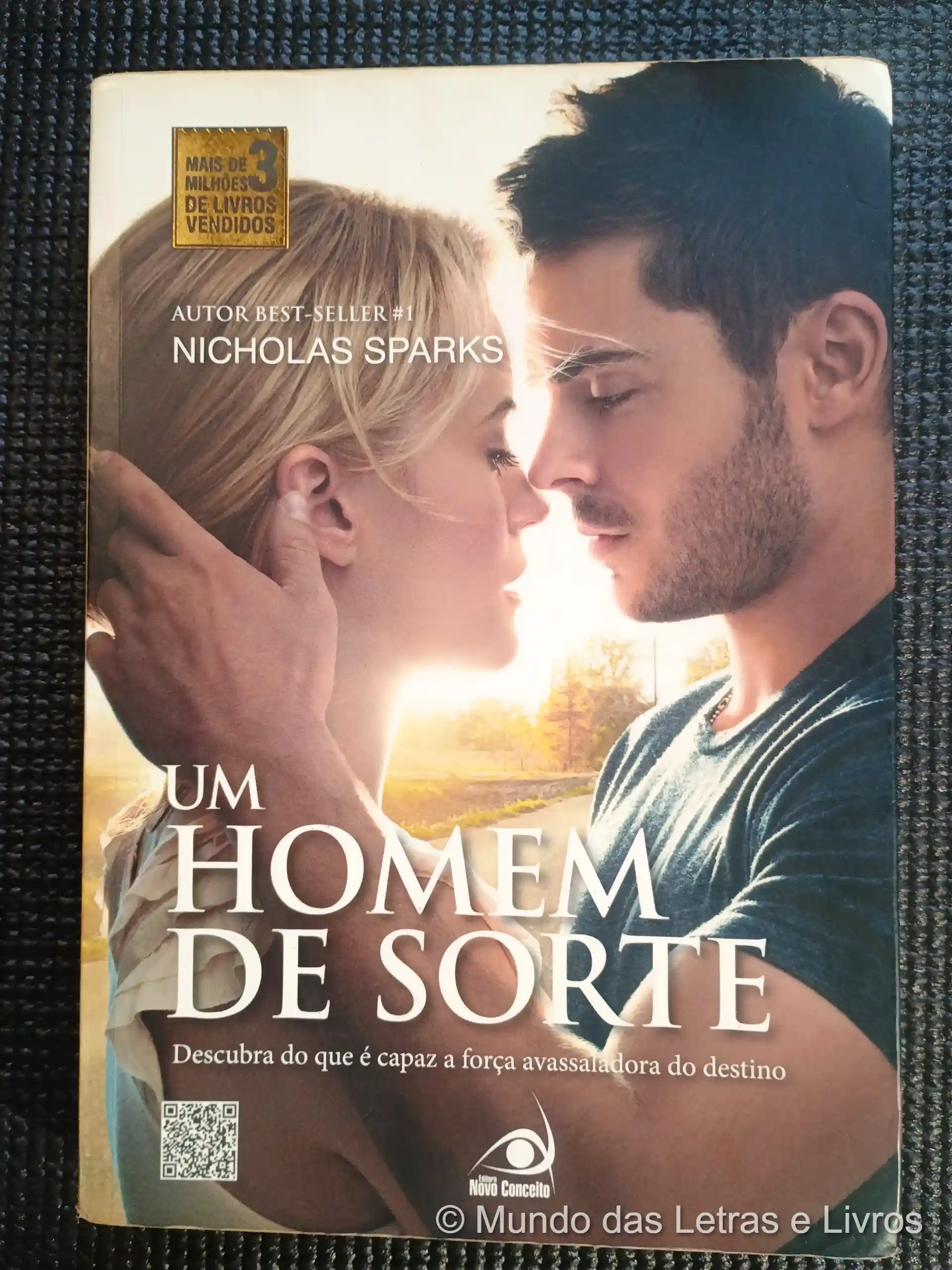 Um-homem-de-sorte-Nicholas-Sparks-2012-1.webp